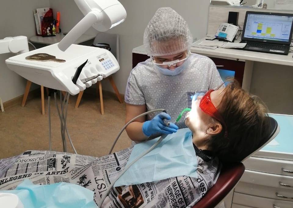 Почему выпадают пломбы?