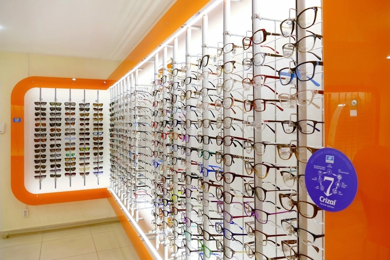 «100 очков»: доверяйте свое зрение профессионалам!