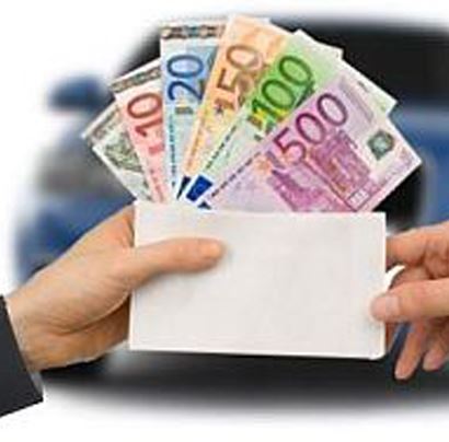 В Кирове мошенник обманул граждан на 5 млн рублей, предлагая недорого купить подержанные авто