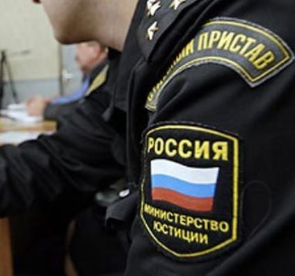 Скрывая авто от судебных приставов, кировчанин переделал «Тойоту» в «Лексус»