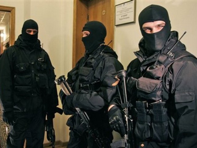 В Кирове неизвестные захватили завод «Красный инструментальщик»