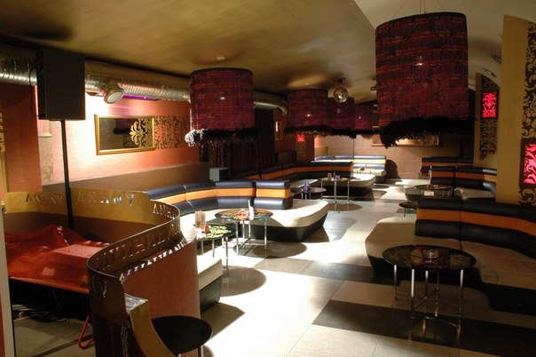 В Кирове закрывается DJ кафе «Винил»