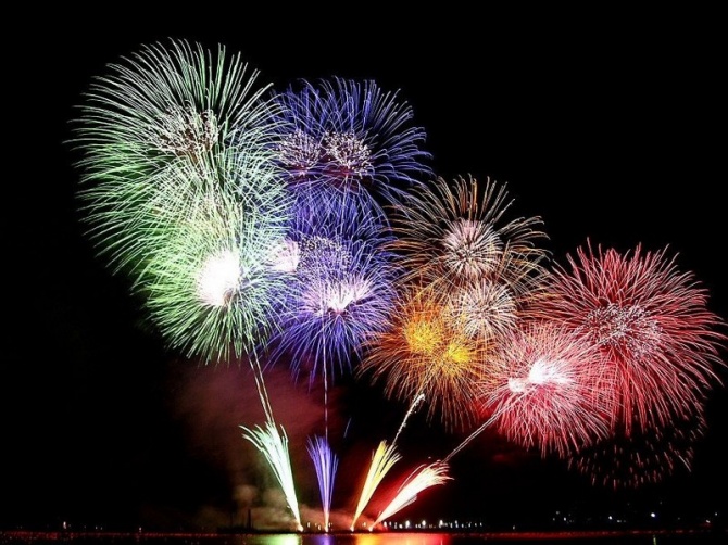 30 мая у цирка запустят праздничный фейерверк