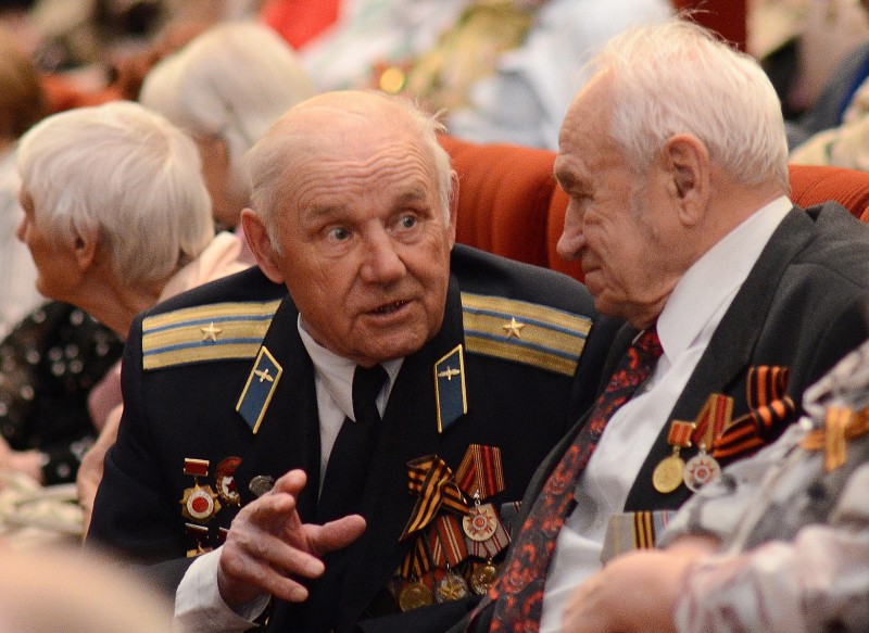 С Днем Победы! Банк «Хлынов» подарил ветеранам большой концерт С Днем Победы! Банк «Хлынов» подарил ветеранам большой концерт