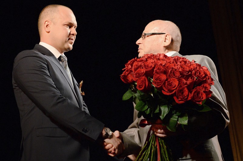 С Днем Победы! Банк «Хлынов» подарил ветеранам большой концерт С Днем Победы! Банк «Хлынов» подарил ветеранам большой концерт