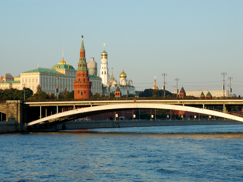 Возле красной. Большой Москворецкий мост в Москве. Мост на красной площади. Большой Москворецкий мост в Москве метро. Красная площадь мост через Москву реку.